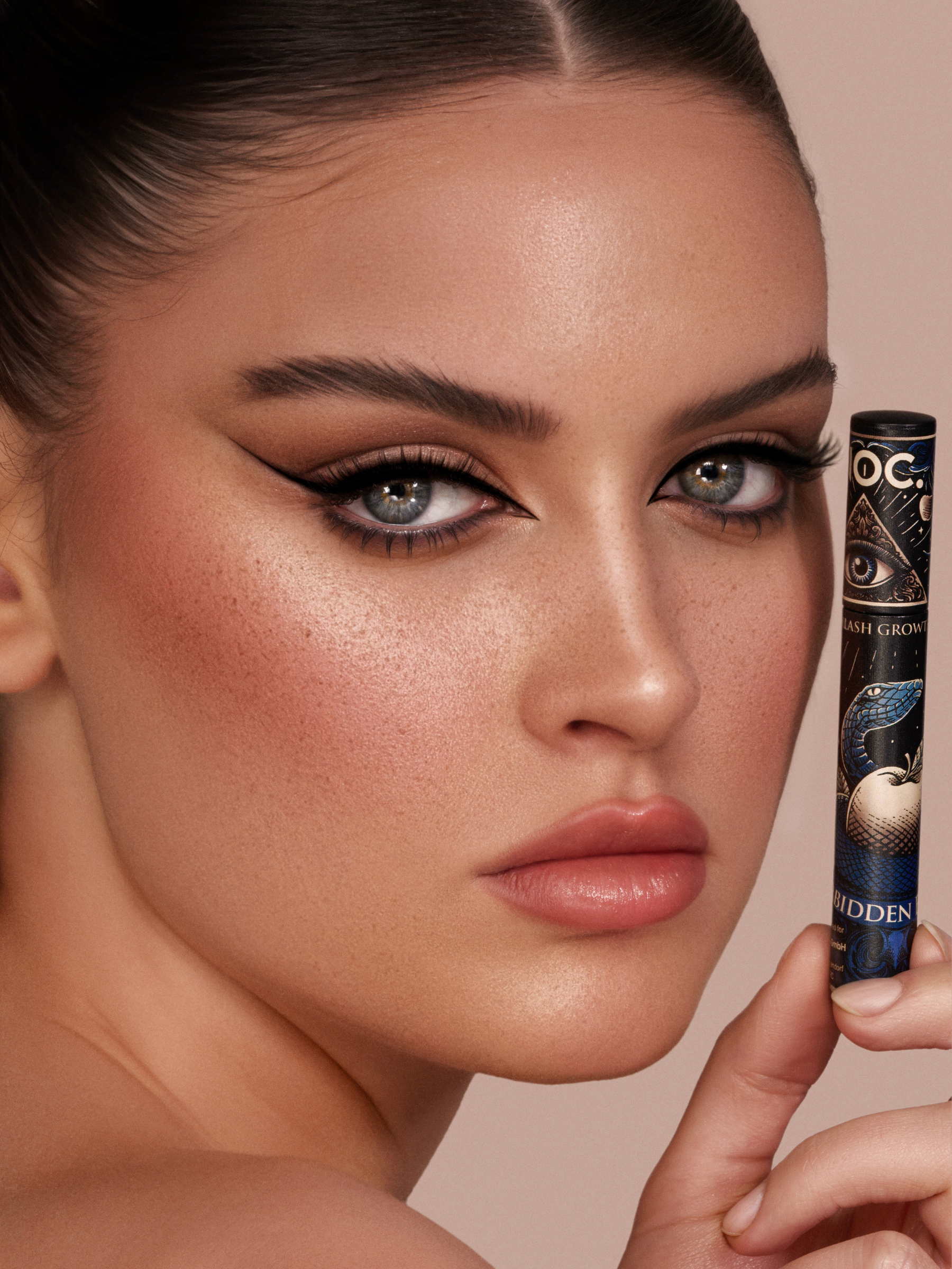 NOC. Cosmetics Wimpernserum Sets – Serum, Mascara und Wimpernzange im Vorteilspack